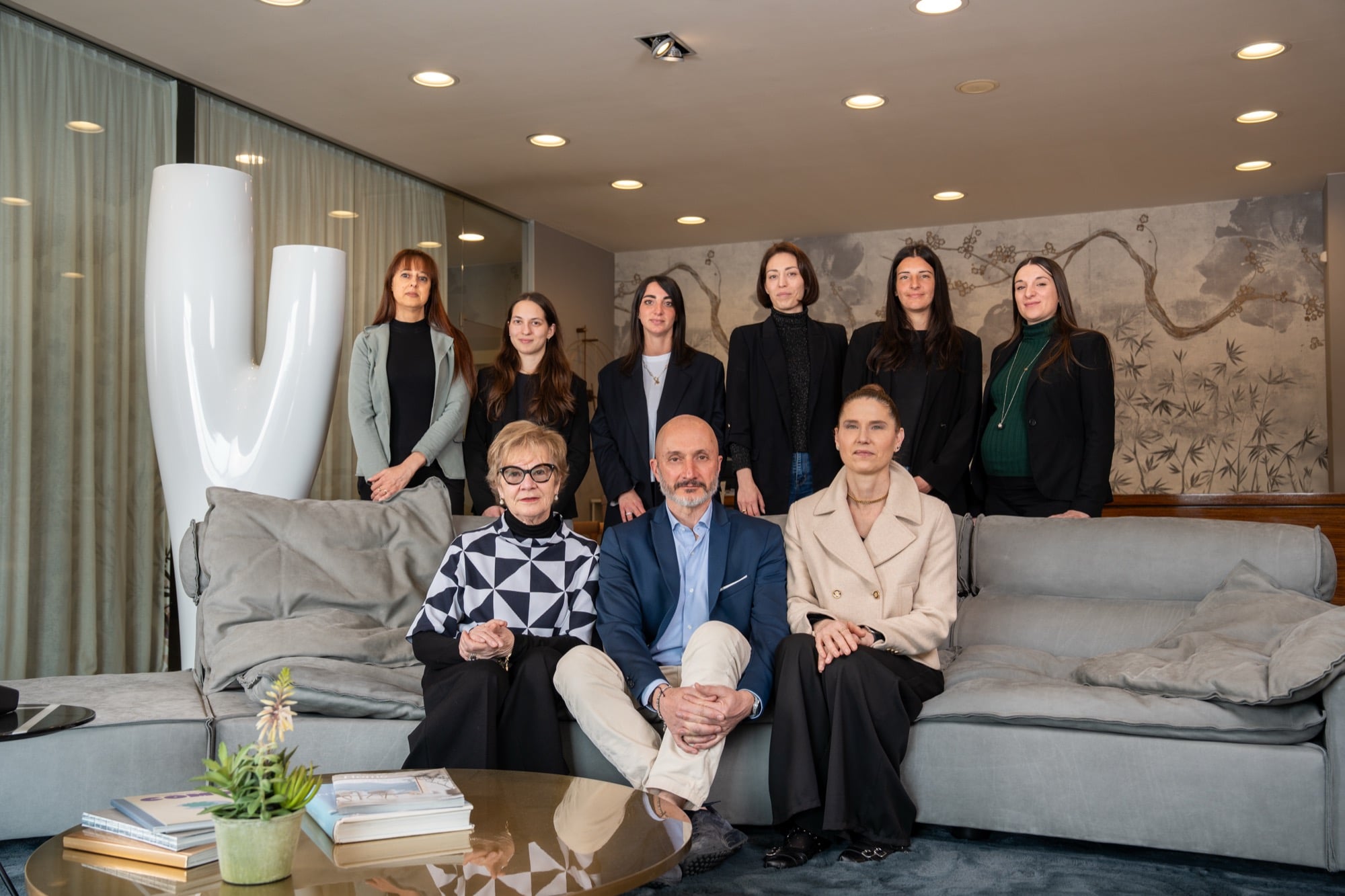 L'Arch. Sergio Besozzi con il team nello showroom Casa & Giardino